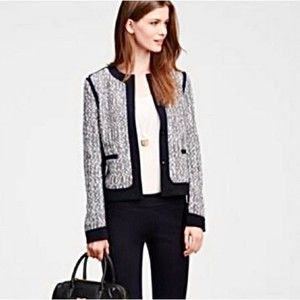 Ann Taylor Blazer | Black & White | Pre-owned but in great condition | Size 2